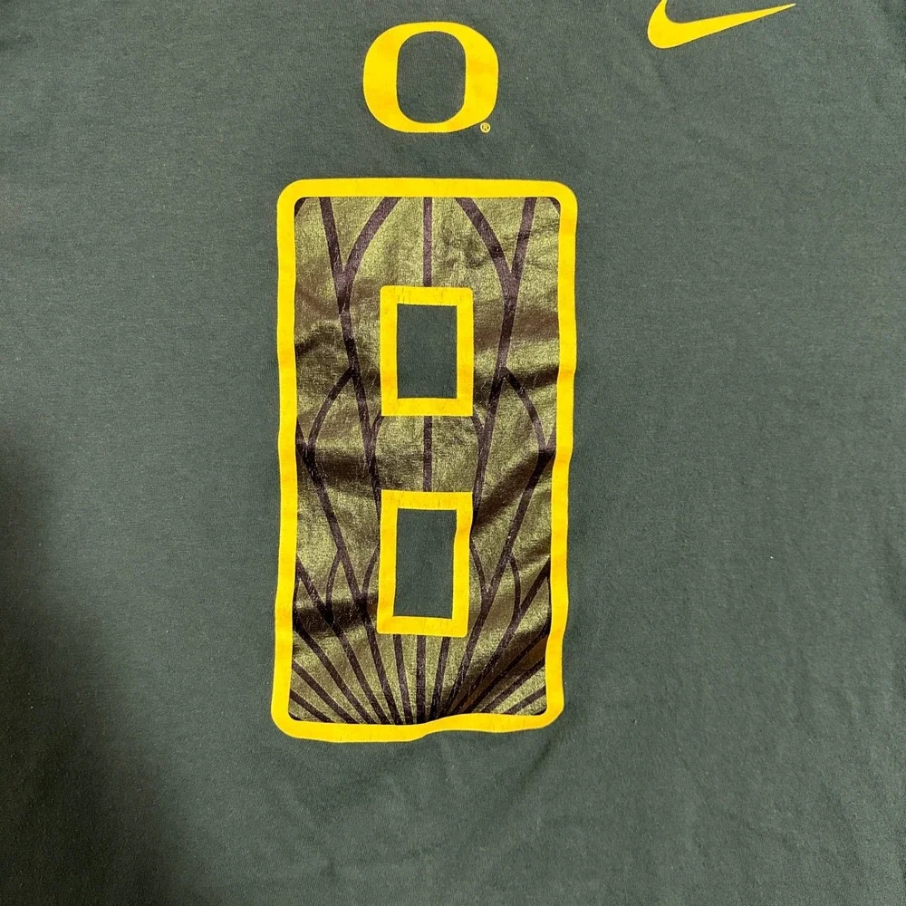 Nike Oregon Marcus Mariota #8 Graphic T-Shirt Short Sleeve Green Mens Large